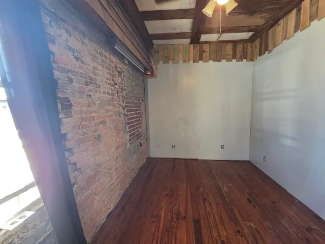 $1,000 | 129 South Jefferson Street, Perry, FL 32347