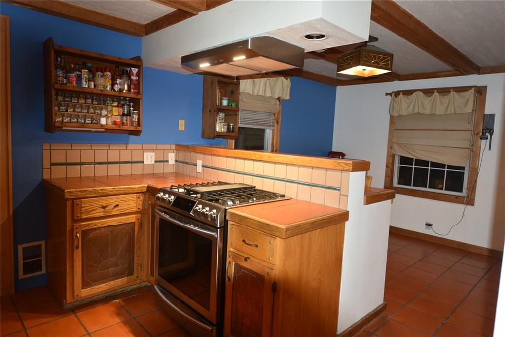 516 Braddock Road Pittsburgh, PA 15221 - Photo 8 of 16