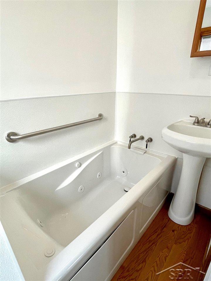 1450 Evelyn Road Bay City, MI 48708 - Photo 8 of 41 50043132-7.JPG