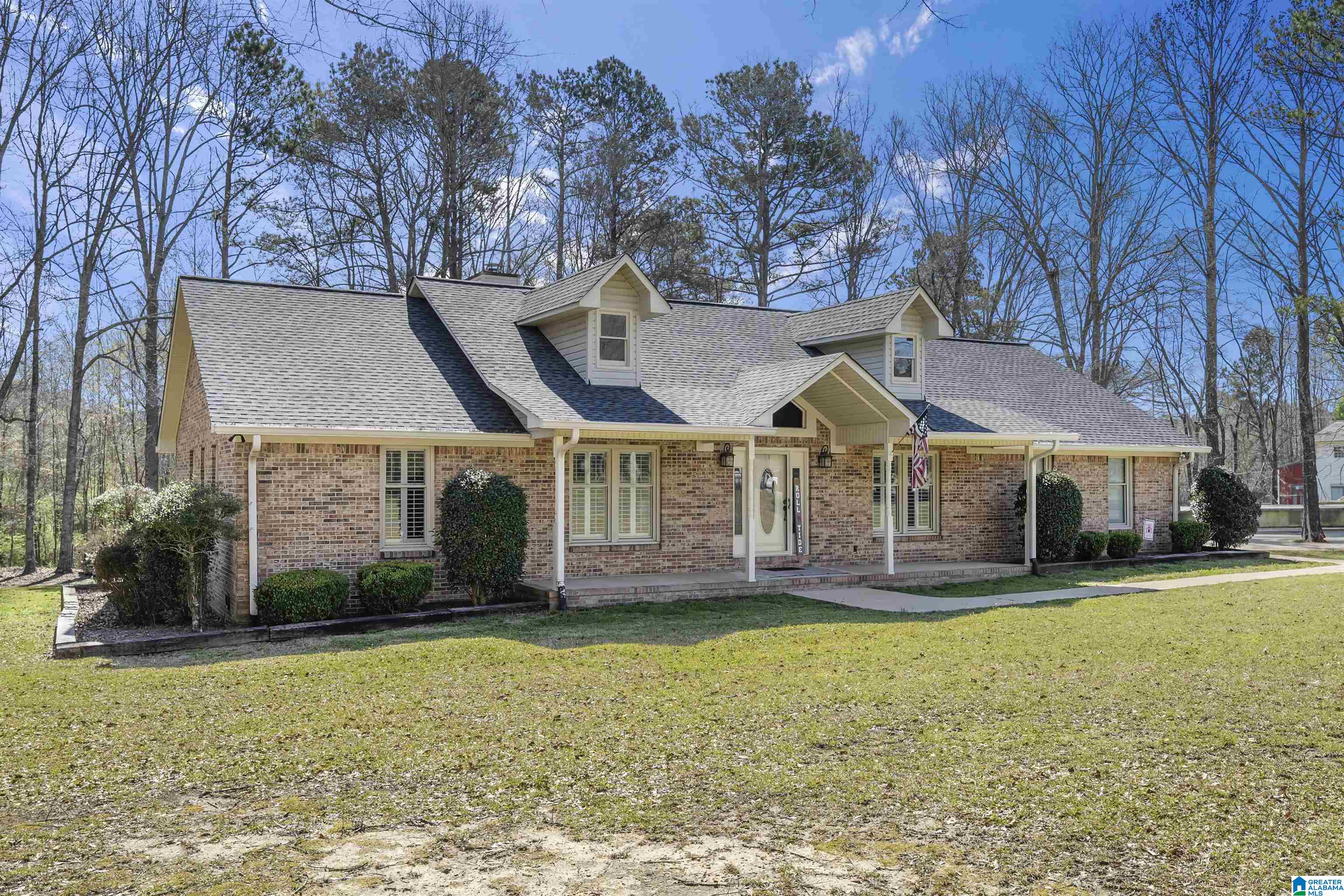 424 MATTHEW Drive Jasper, AL 35503 - Photo 3 of 27