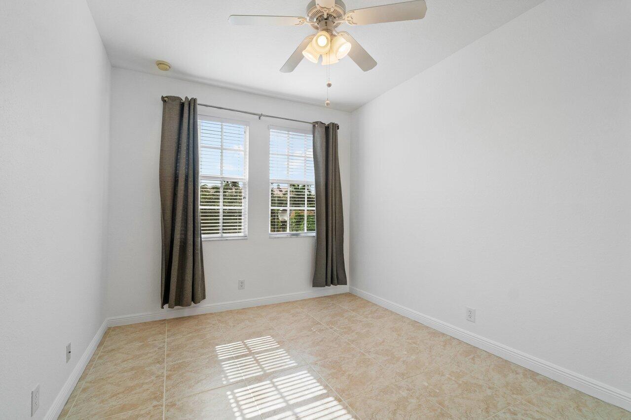 8209 Northwest 8th Way Boca Raton, FL 33487 - Photo 21 of 32 020-8209Northwest8Way-BocaRaton-FL-33487