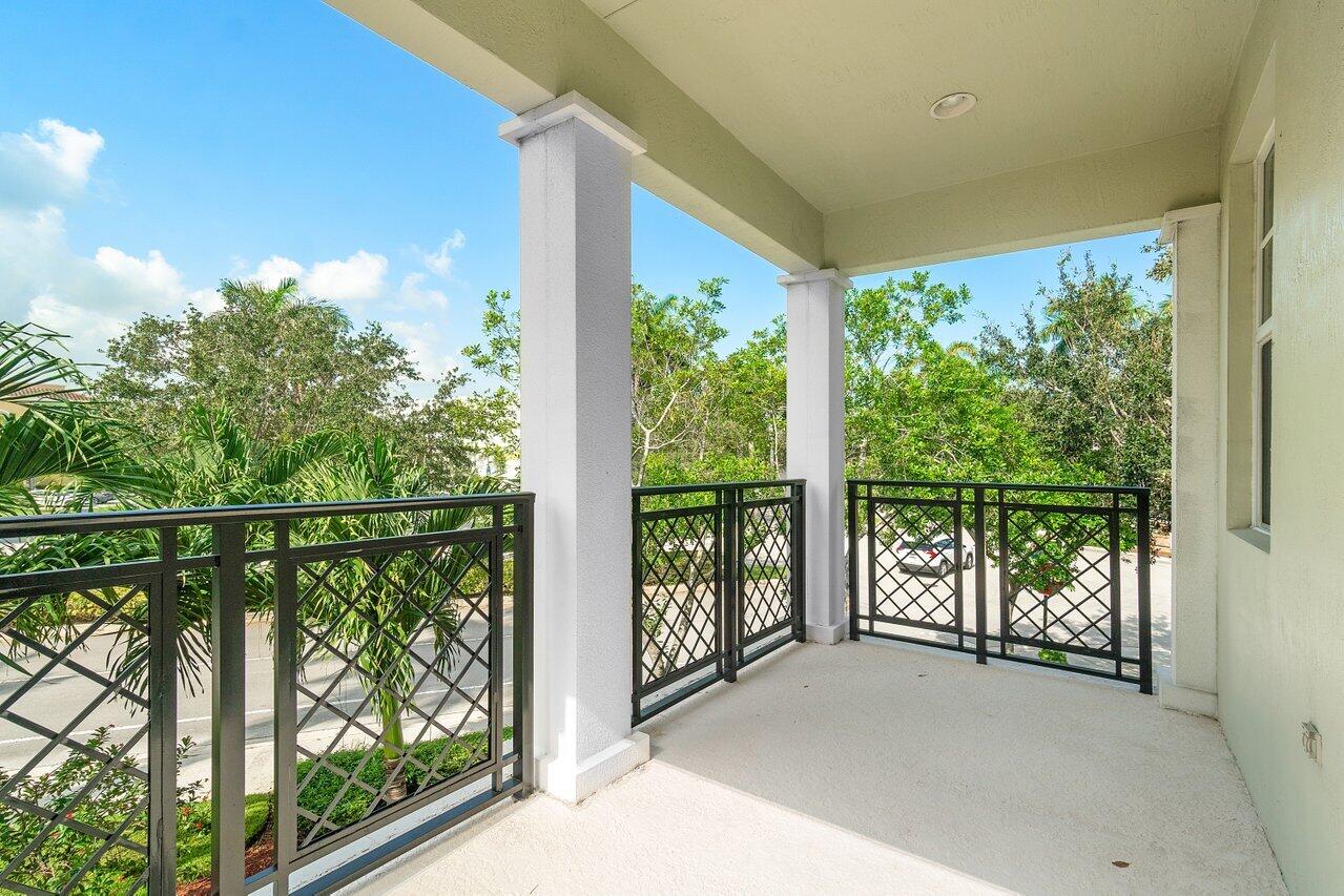 8209 Northwest 8th Way Boca Raton, FL 33487 - Photo 28 of 32 027-8209Northwest8Way-BocaRaton-FL-33487