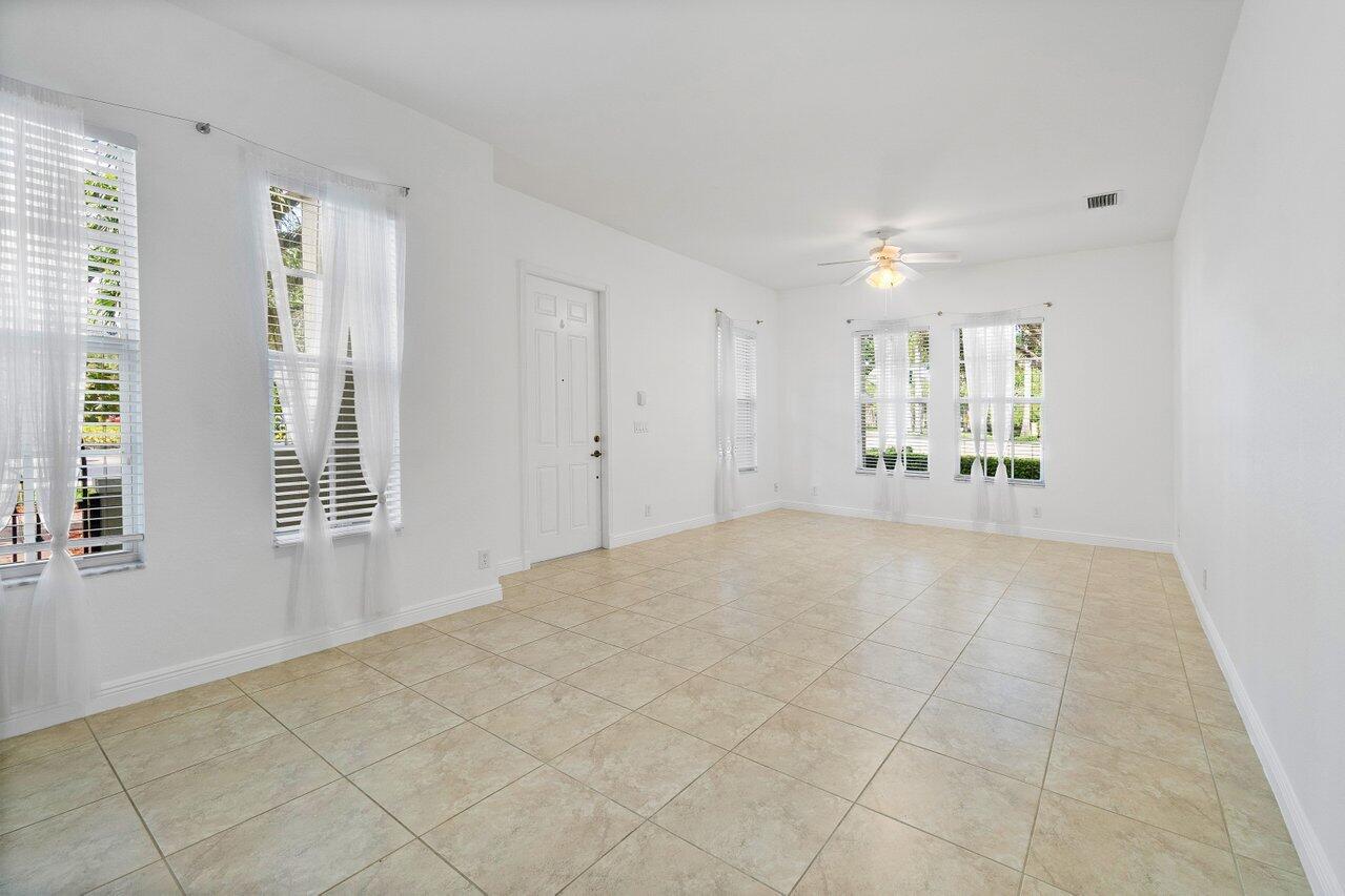 8209 Northwest 8th Way Boca Raton, FL 33487 - Photo 9 of 32 007-8209Northwest8Way-BocaRaton-FL-33487