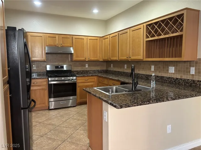 $2,300 | 8690 West Diamond Sand Avenue, Las Vegas, NV 89178
