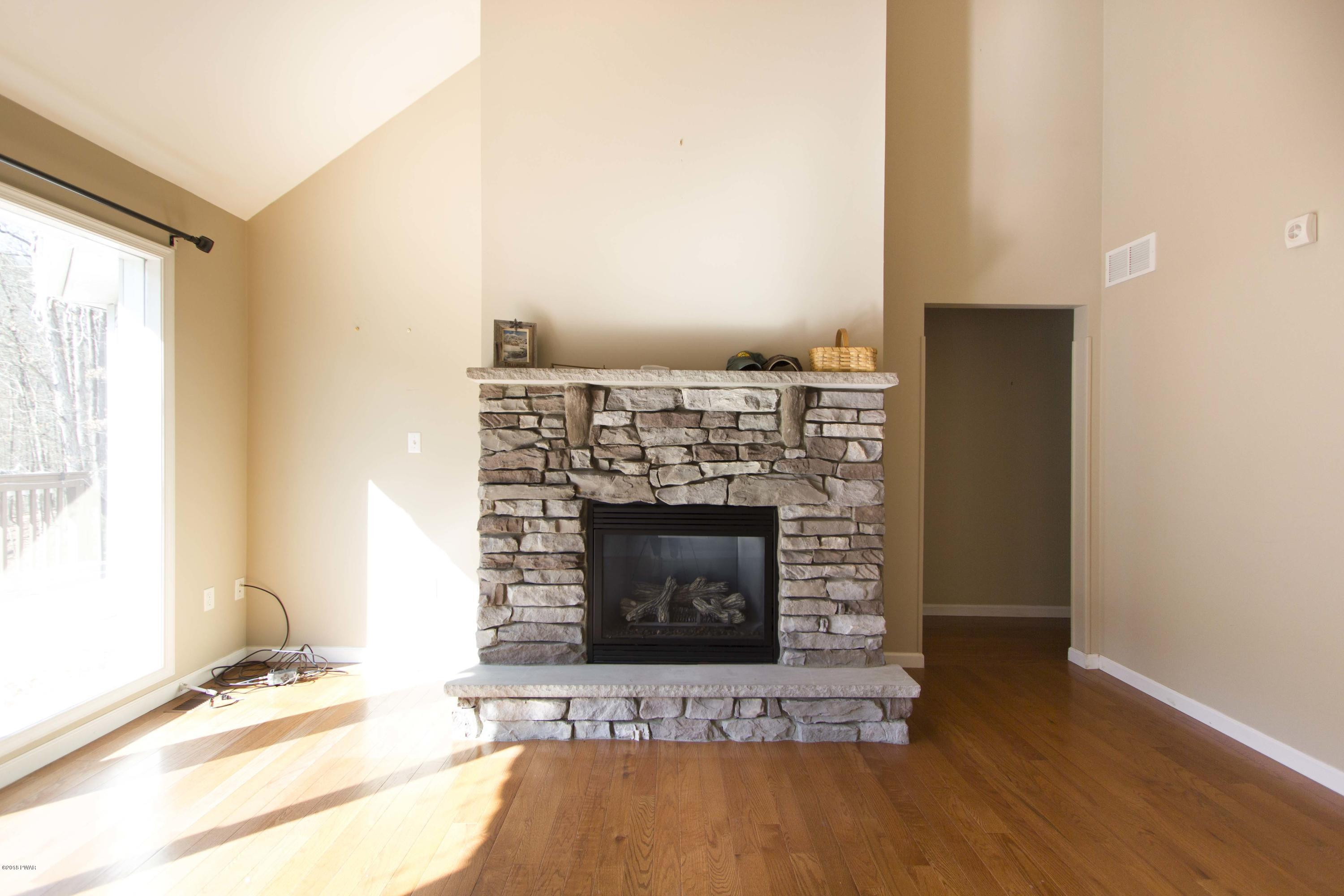 381 Engvaldsen Road Hawley, PA 18428 - Photo 7 of 36
