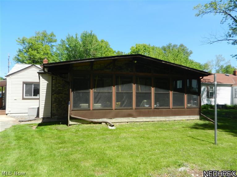 8078 Edgewood Road Mentor, OH 44060 - Photo 21 of 25 REAR VIEW-SUNROOM