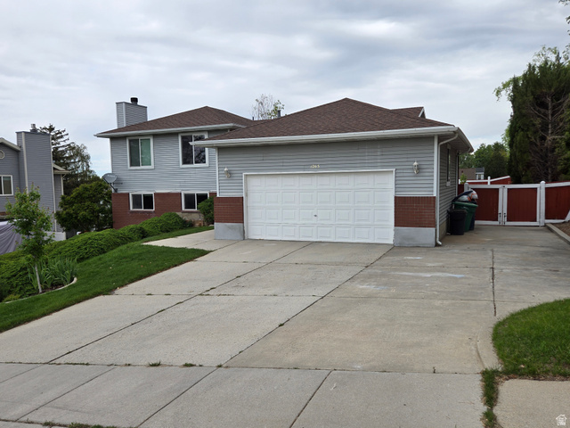 1263 Grayson Court Sandy, UT 84094 - Photo 2 of 26 Front / 2 car garage / RV parking