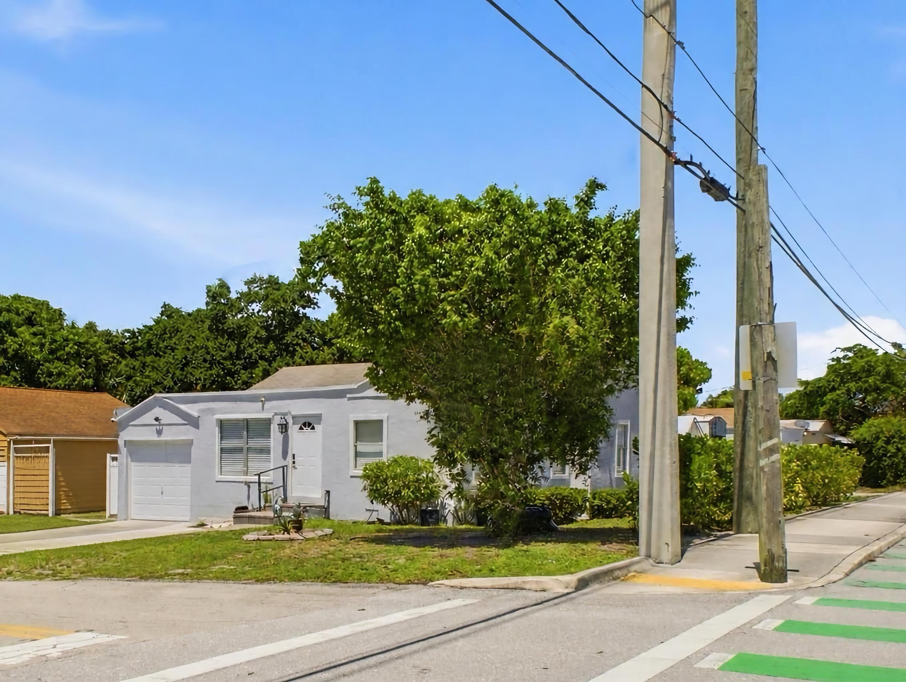 801 Hampton Road West Palm Beach, FL 33405 - Photo 2 of 28 Front Corner
