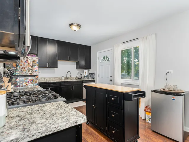 $392,500 | 1591 Hillcrest Avenue, Hanover Park, IL 60133