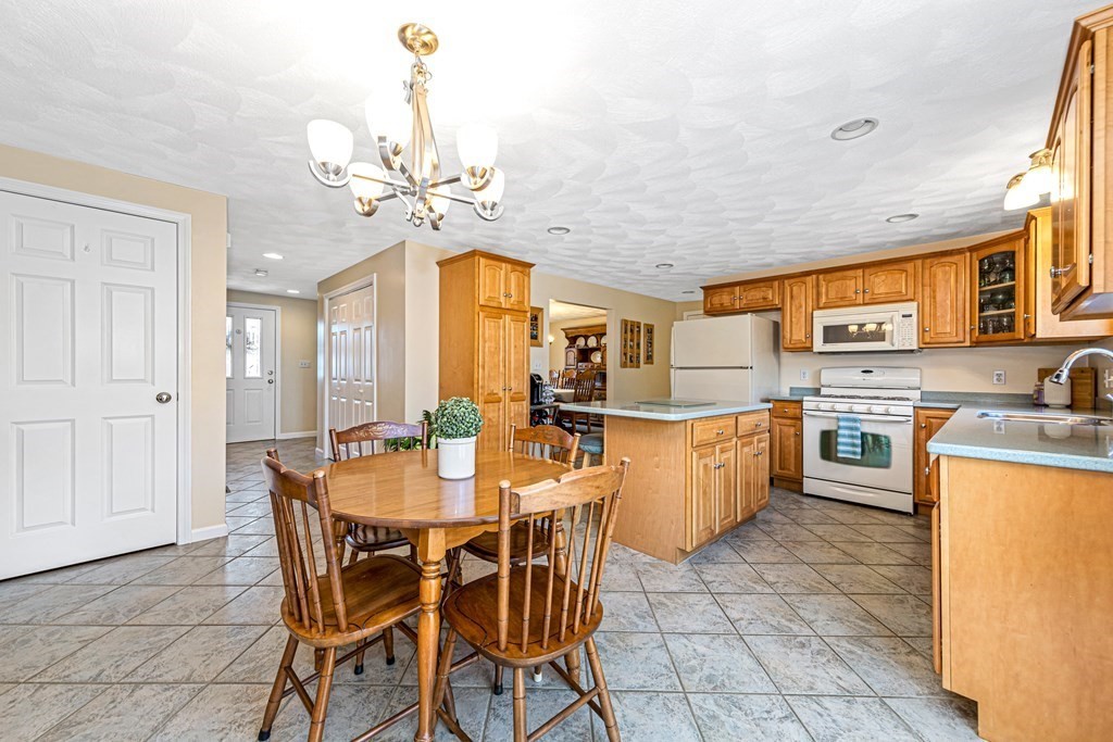 3 Hitching Hill Road Saugus, MA 01906 - Photo 24 of 42 Gallery Image 24