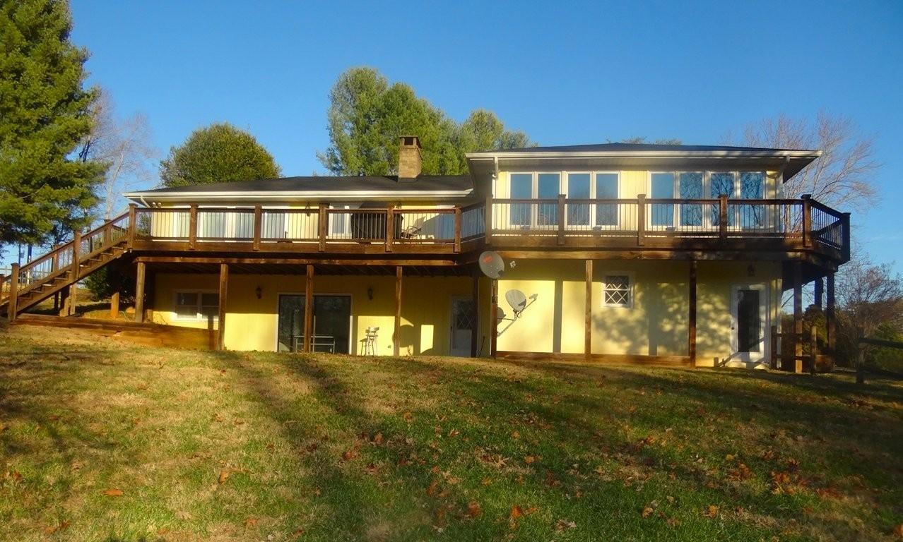 104 Mockingbird Hill Road Moneta, VA 24121 - Photo 11 of 52 WF side of home