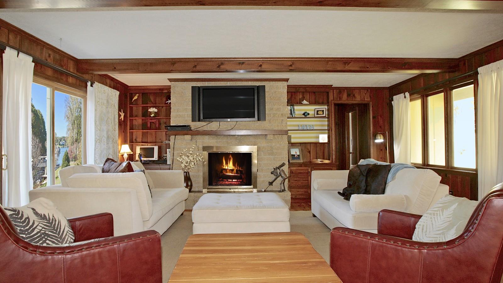 104 Mockingbird Hill Road Moneta, VA 24121 - Photo 12 of 52 Living room