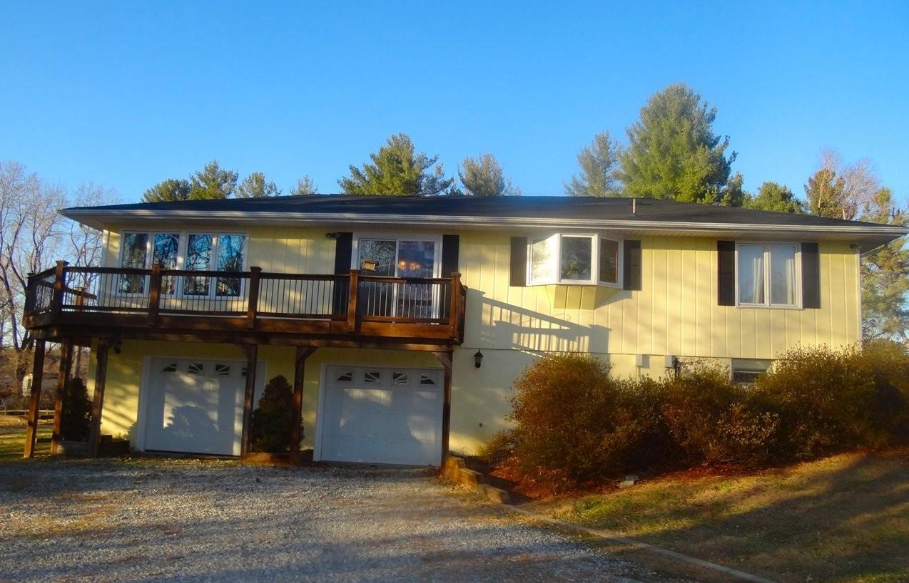 104 Mockingbird Hill Road Moneta, VA 24121 - Photo 3 of 52 Side view