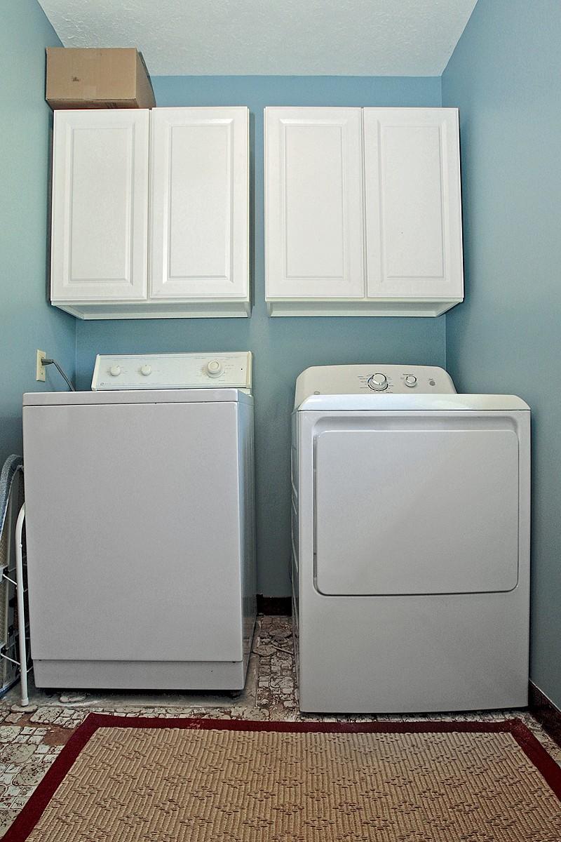 104 Mockingbird Hill Road Moneta, VA 24121 - Photo 23 of 52 Main level Laundry room