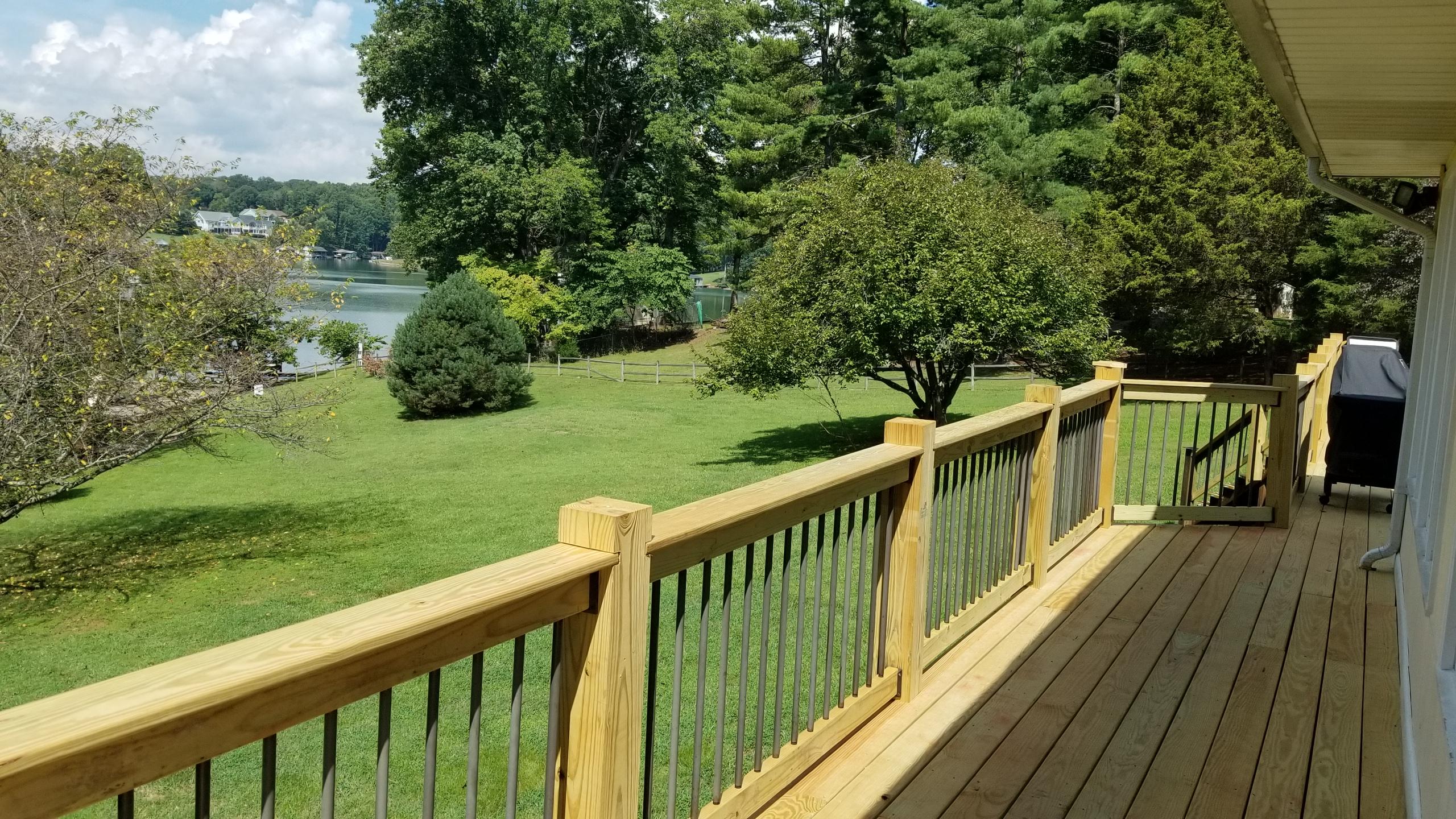 104 Mockingbird Hill Road Moneta, VA 24121 - Photo 4 of 52 20180905_115650