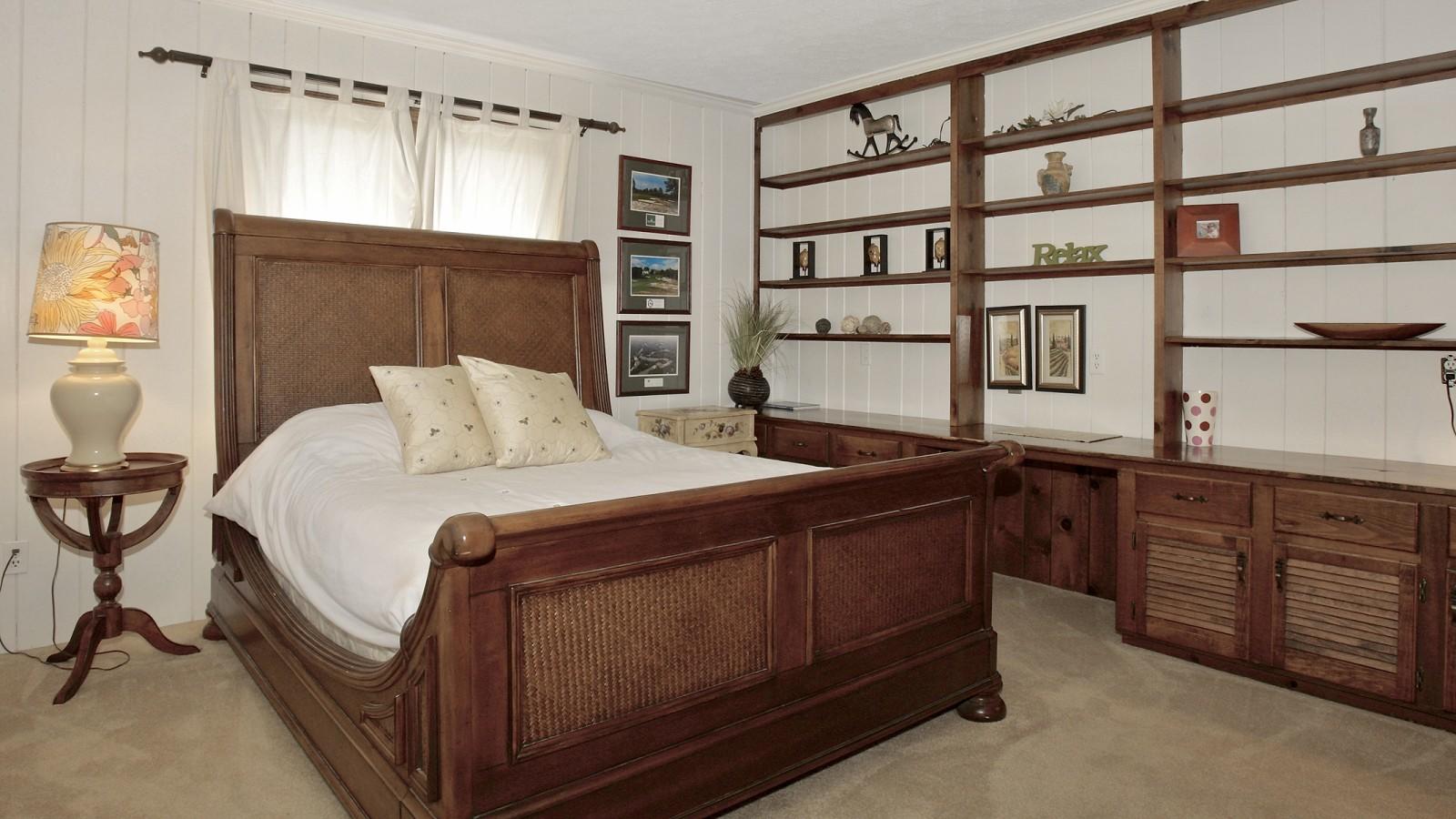 104 Mockingbird Hill Road Moneta, VA 24121 - Photo 34 of 52 Main level Bedroom