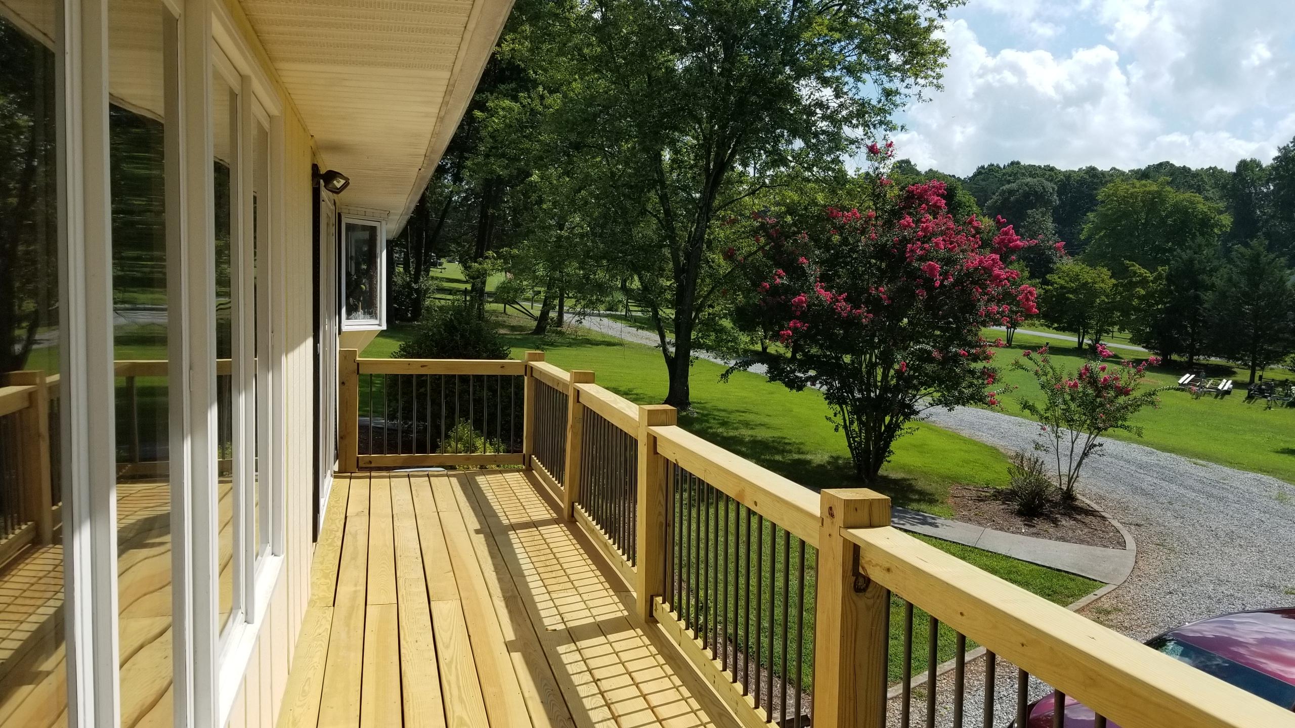 104 Mockingbird Hill Road Moneta, VA 24121 - Photo 48 of 52 20180905_115643