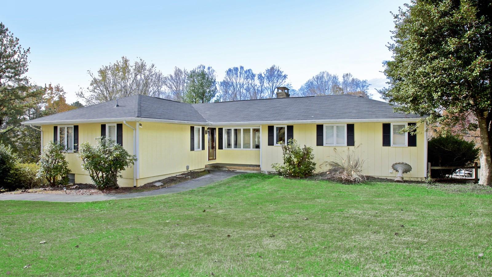 104 Mockingbird Hill Road Moneta, VA 24121 - Photo 6 of 52 Home from street