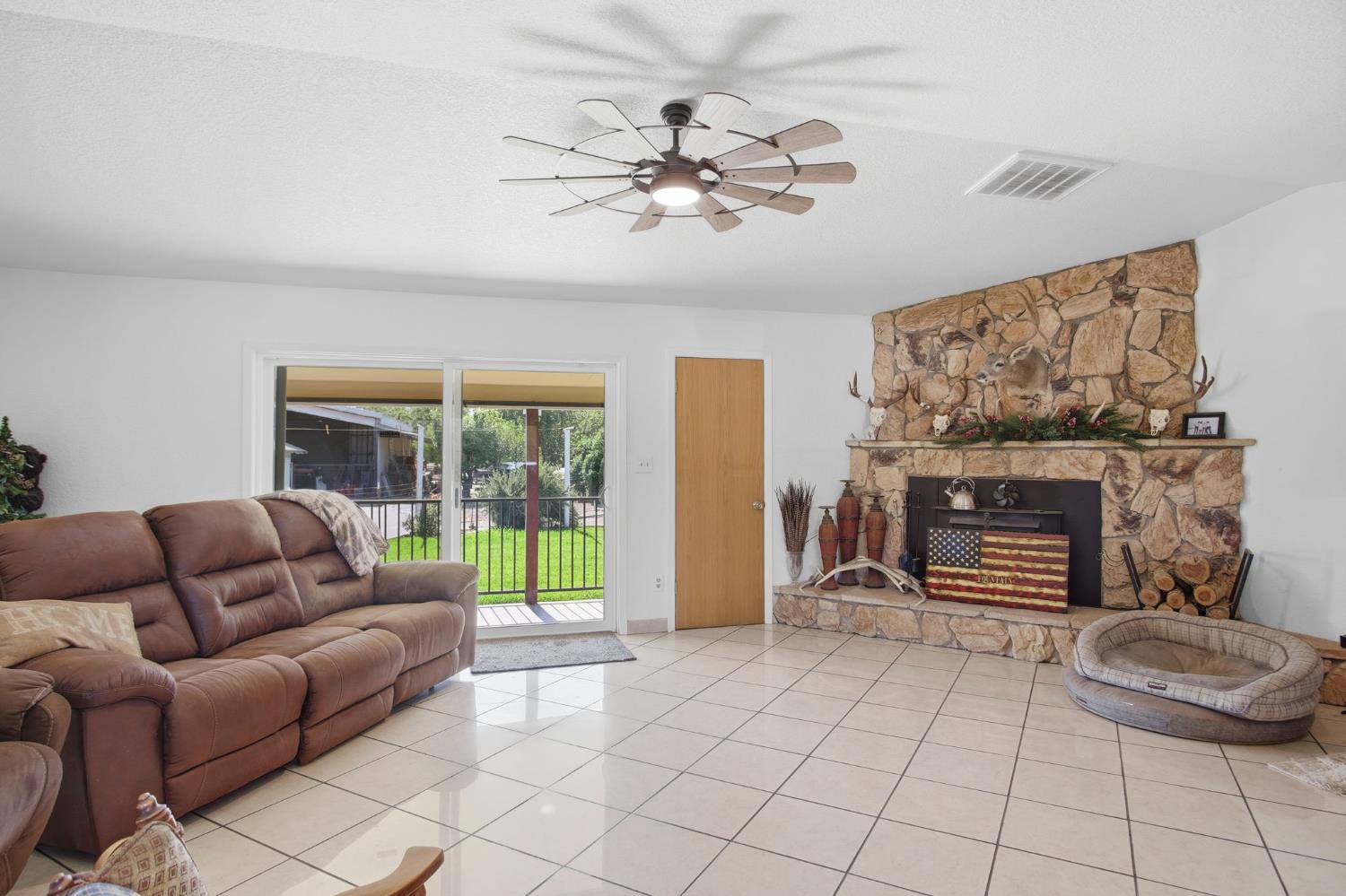3015 South Waring Road Denair, CA 95316 - Photo 6 of 47