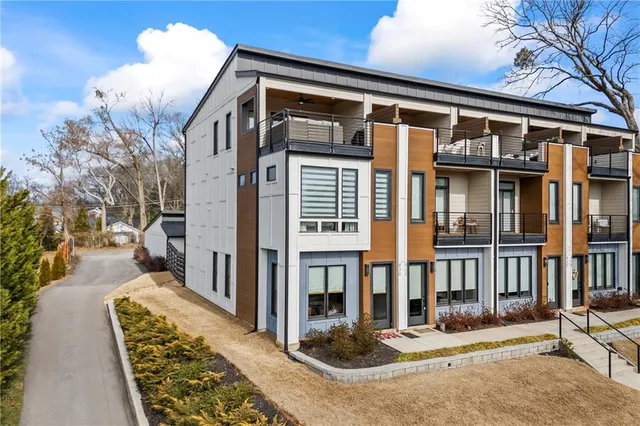 $565,000 | 430 Forrest Avenue, Gainesville, GA 30501