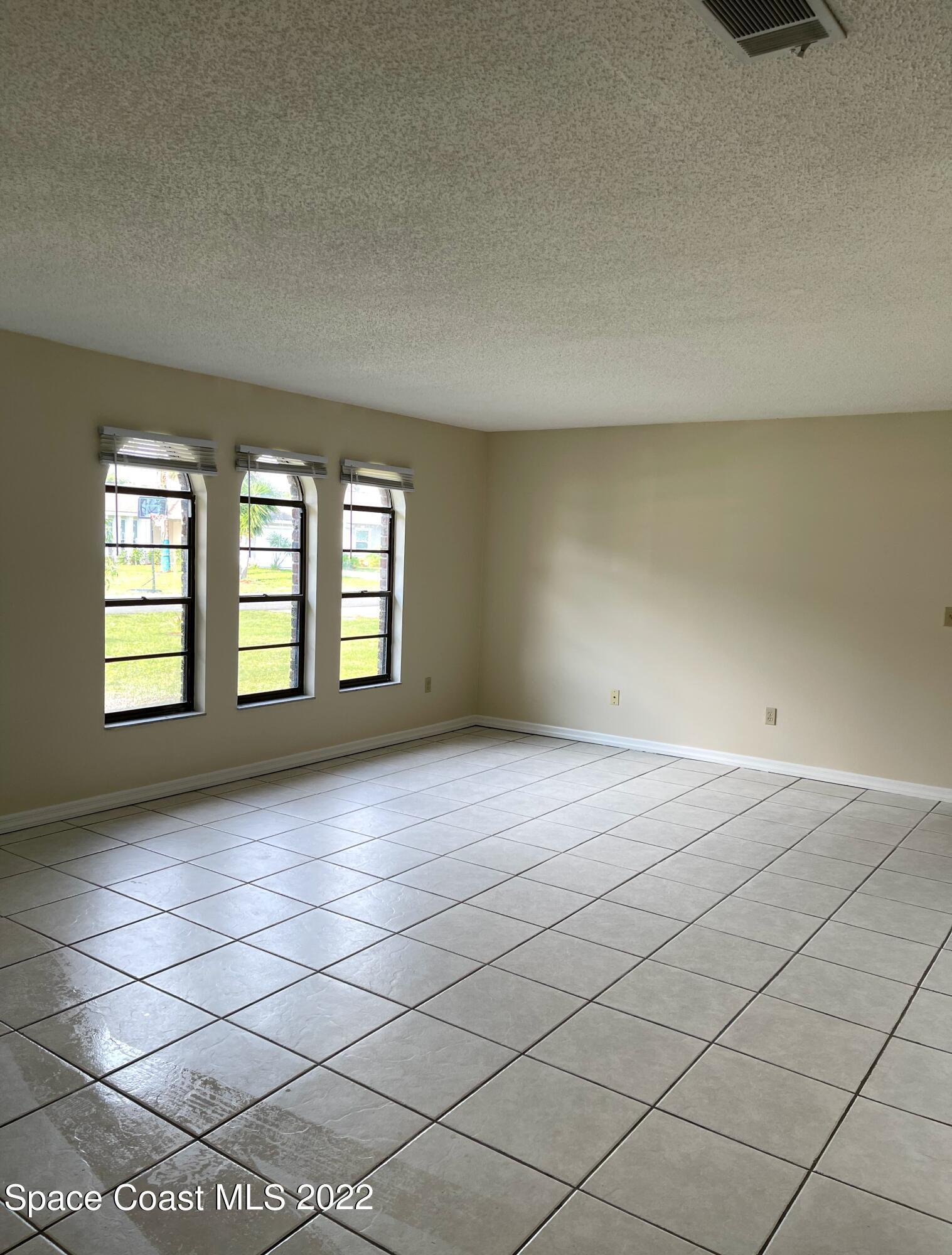 2012 Beekman Street Northeast Palm Bay, FL 32905 - Photo 3 of 16 IMG_7305