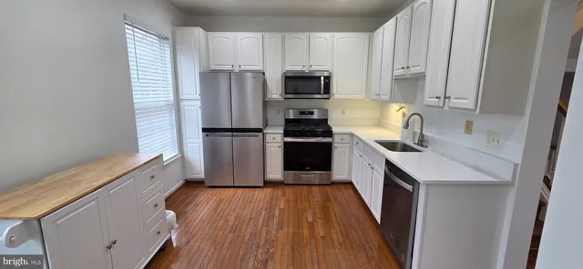 $2,950 | 20544 Blue Heron Terrace, Sterling, VA 20165