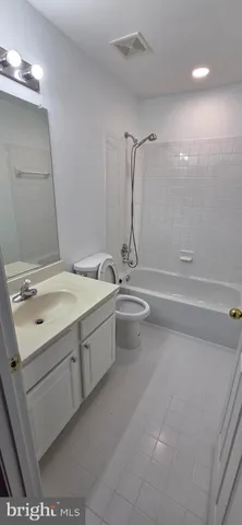 $2,950 | 20544 Blue Heron Terrace, Sterling, VA 20165