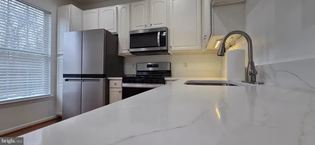 $2,950 | 20544 Blue Heron Terrace, Sterling, VA 20165