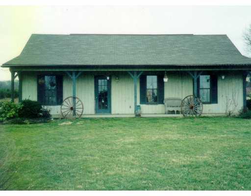 1830 Eastbrook Road New Castle, PA 16101 - Photo 1 of 1 Exterior Front.