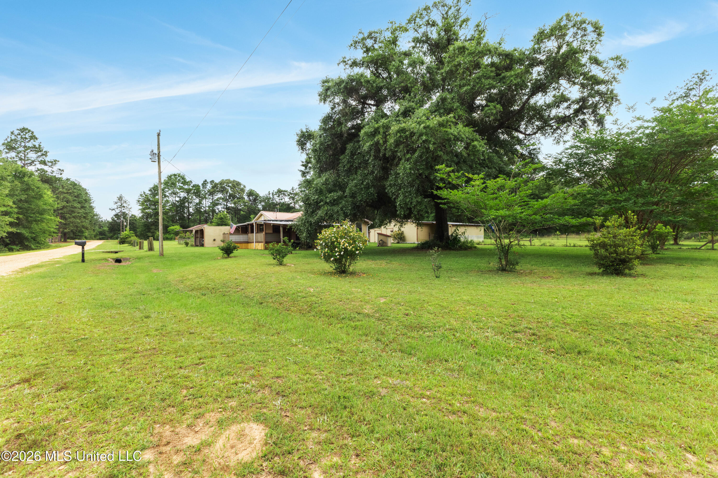 33 Gabe Street Lumberton, MS 39455 - Photo 4 of 47 33_Gabe_Street-3