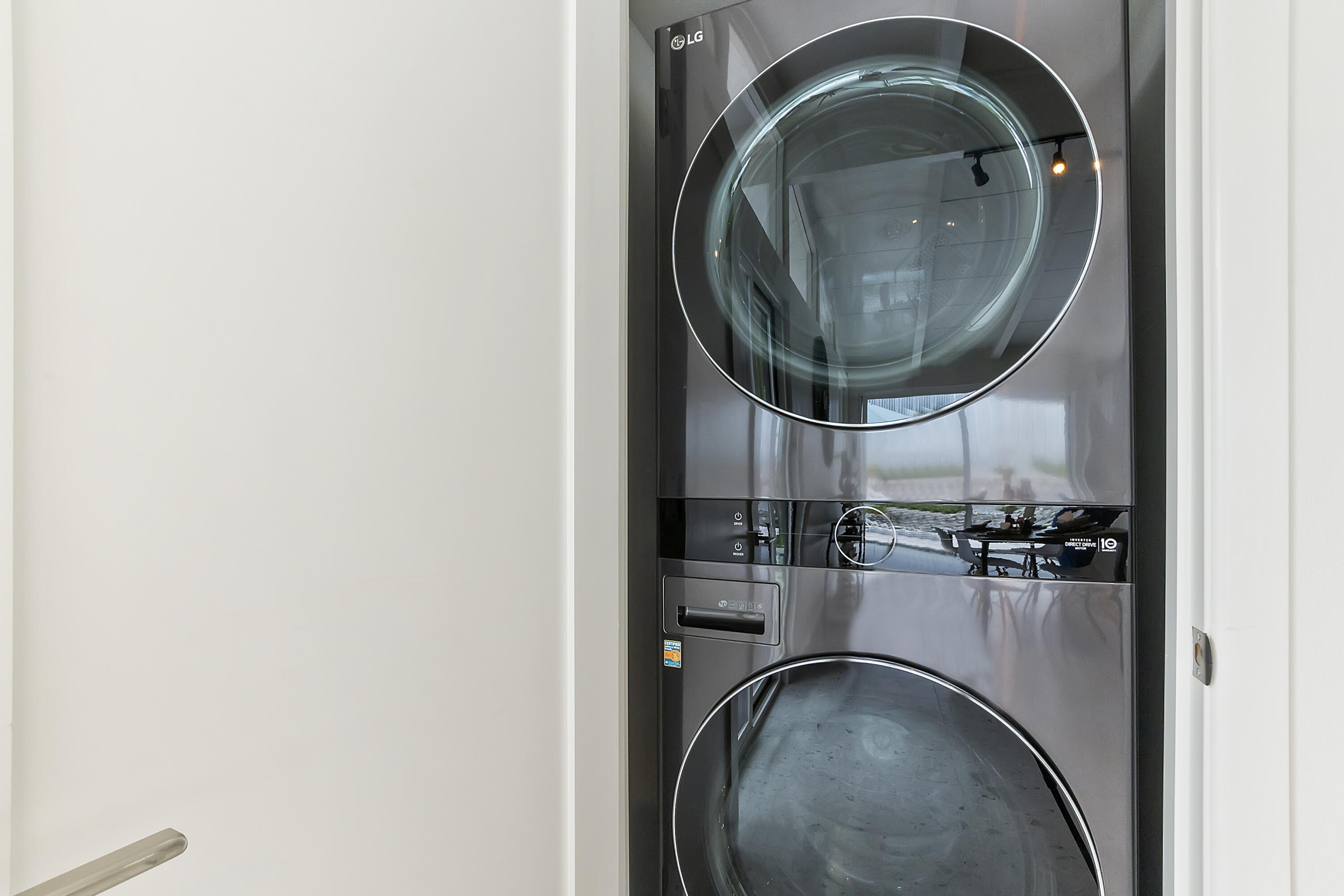 71785 San Gorgonio Road Rancho Mirage, CA 92270 - Photo 33 of 56 035_Laundry