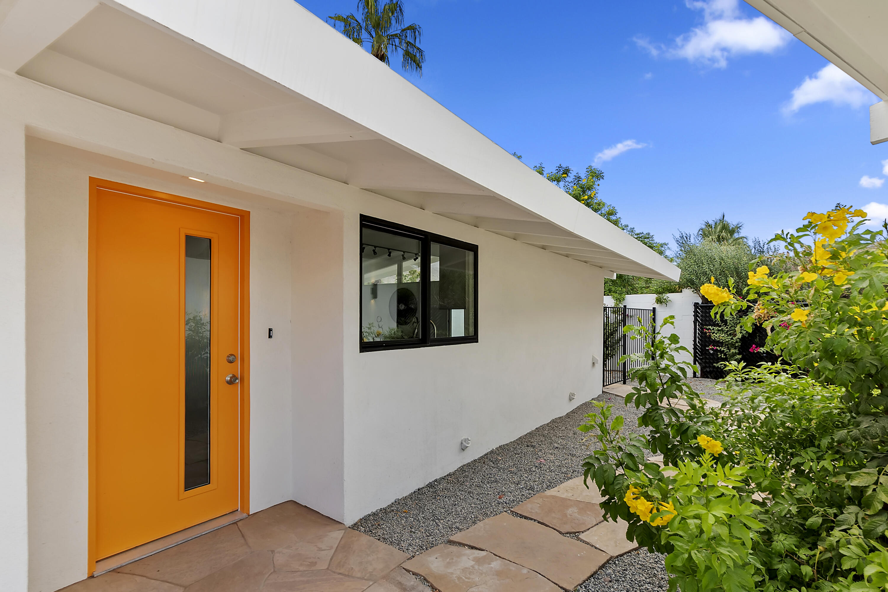 71785 San Gorgonio Road Rancho Mirage, CA 92270 - Photo 7 of 56 008_Courtyard