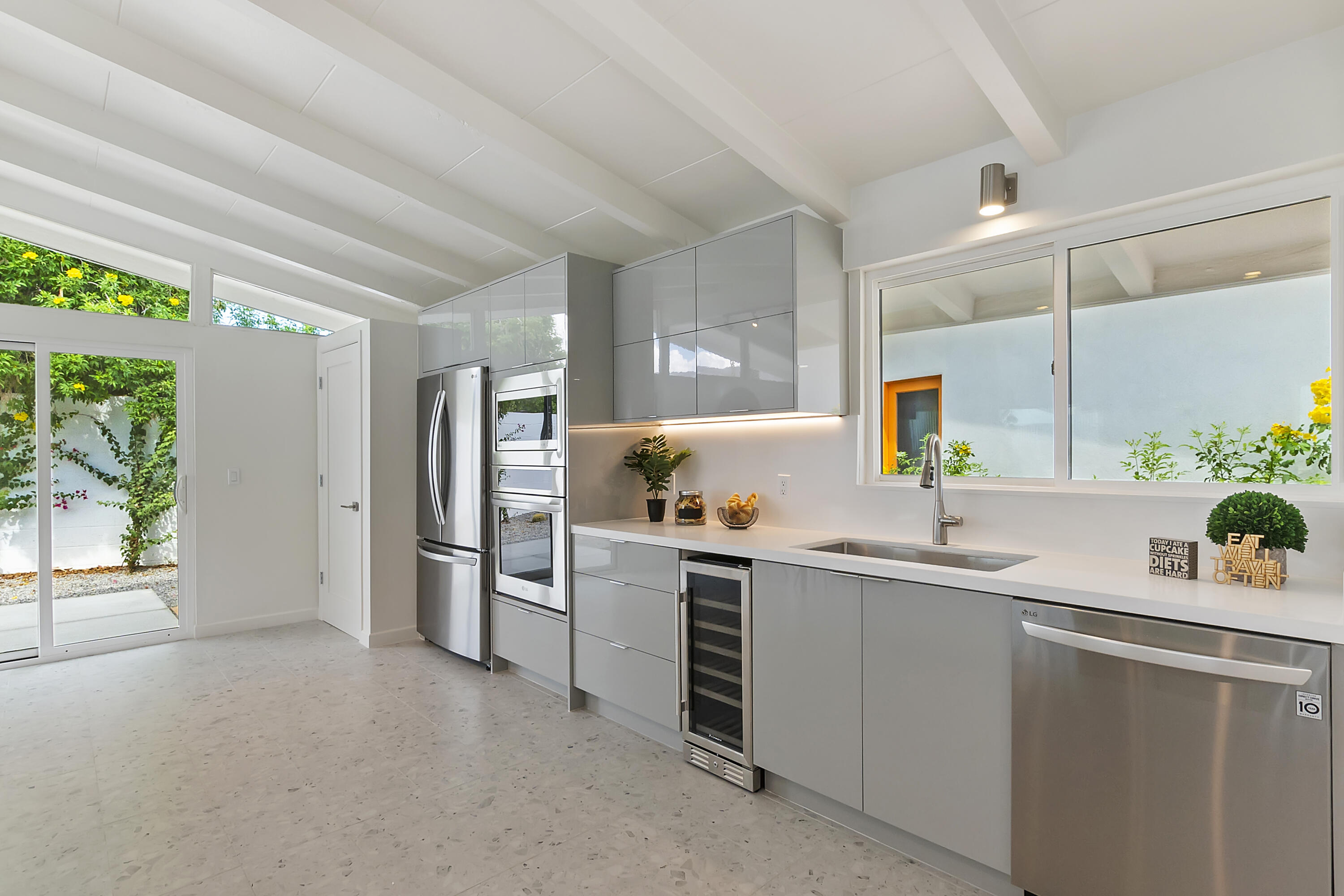 71785 San Gorgonio Road Rancho Mirage, CA 92270 - Photo 10 of 56 011_Kitchen
