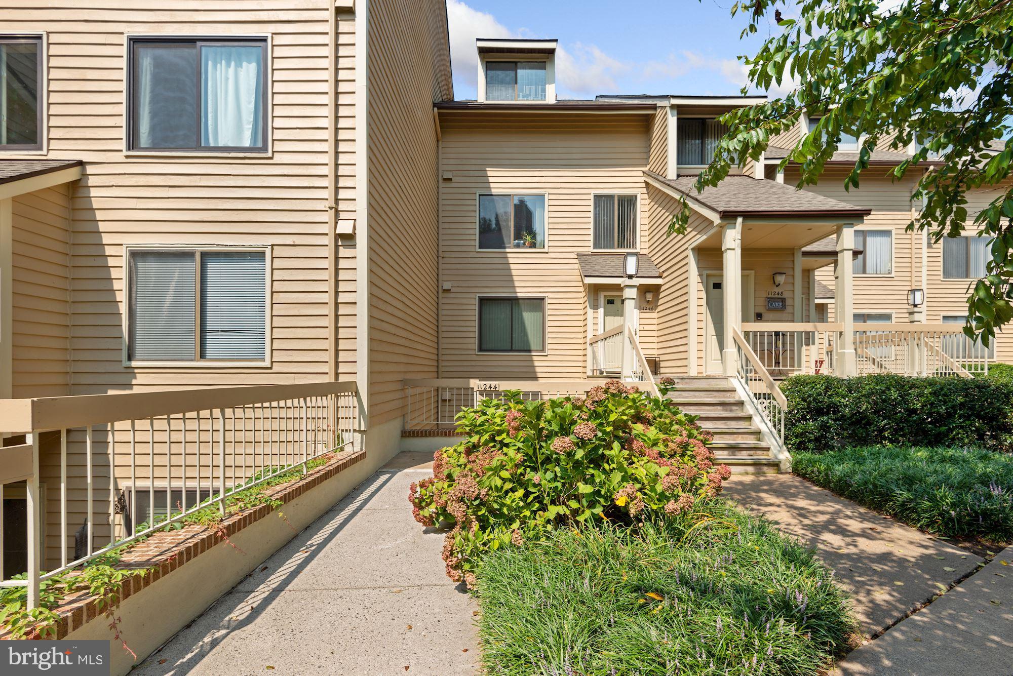11244 Harbor Court Reston, VA 20191 - Photo 2 of 26 Gallery Image 2