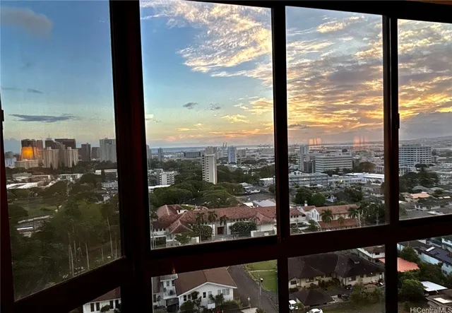 $306,000 | 2040 Nuuanu Avenue, Unit 1602, Honolulu, HI 96817