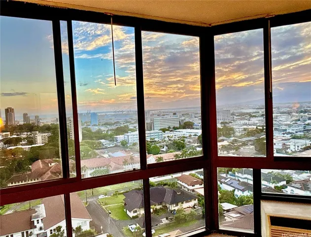 $306,000 | 2040 Nuuanu Avenue, Unit 1602, Honolulu, HI 96817