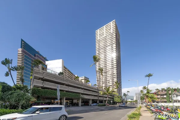 $1,700 | 444 Niu Street, Unit 2412, Honolulu, HI 96815