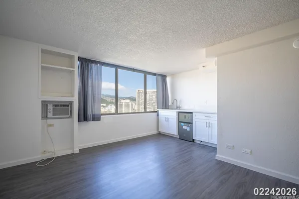$1,700 | 444 Niu Street, Unit 2412, Honolulu, HI 96815