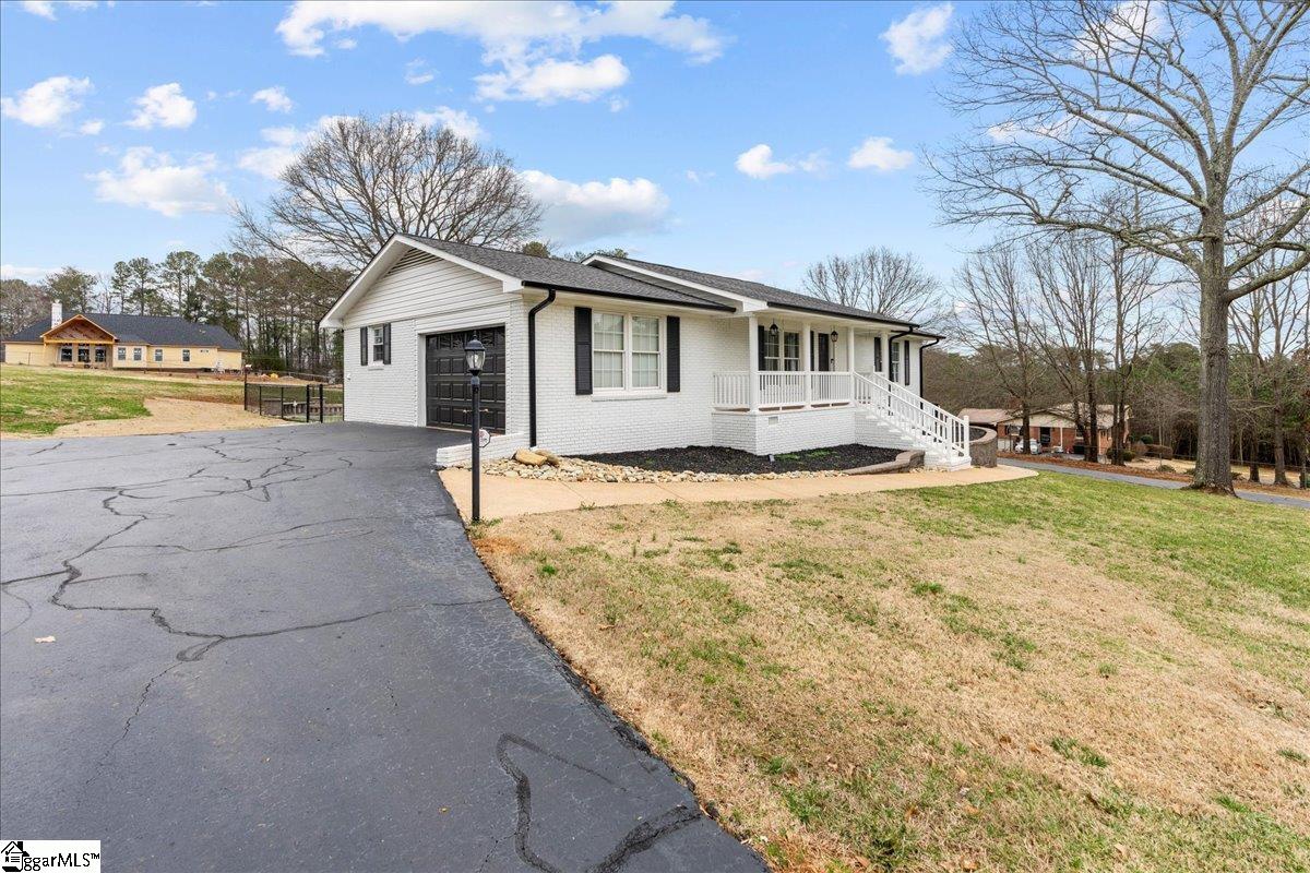 671 River Oak Road Inman, SC 29349 - Photo 2 of 28