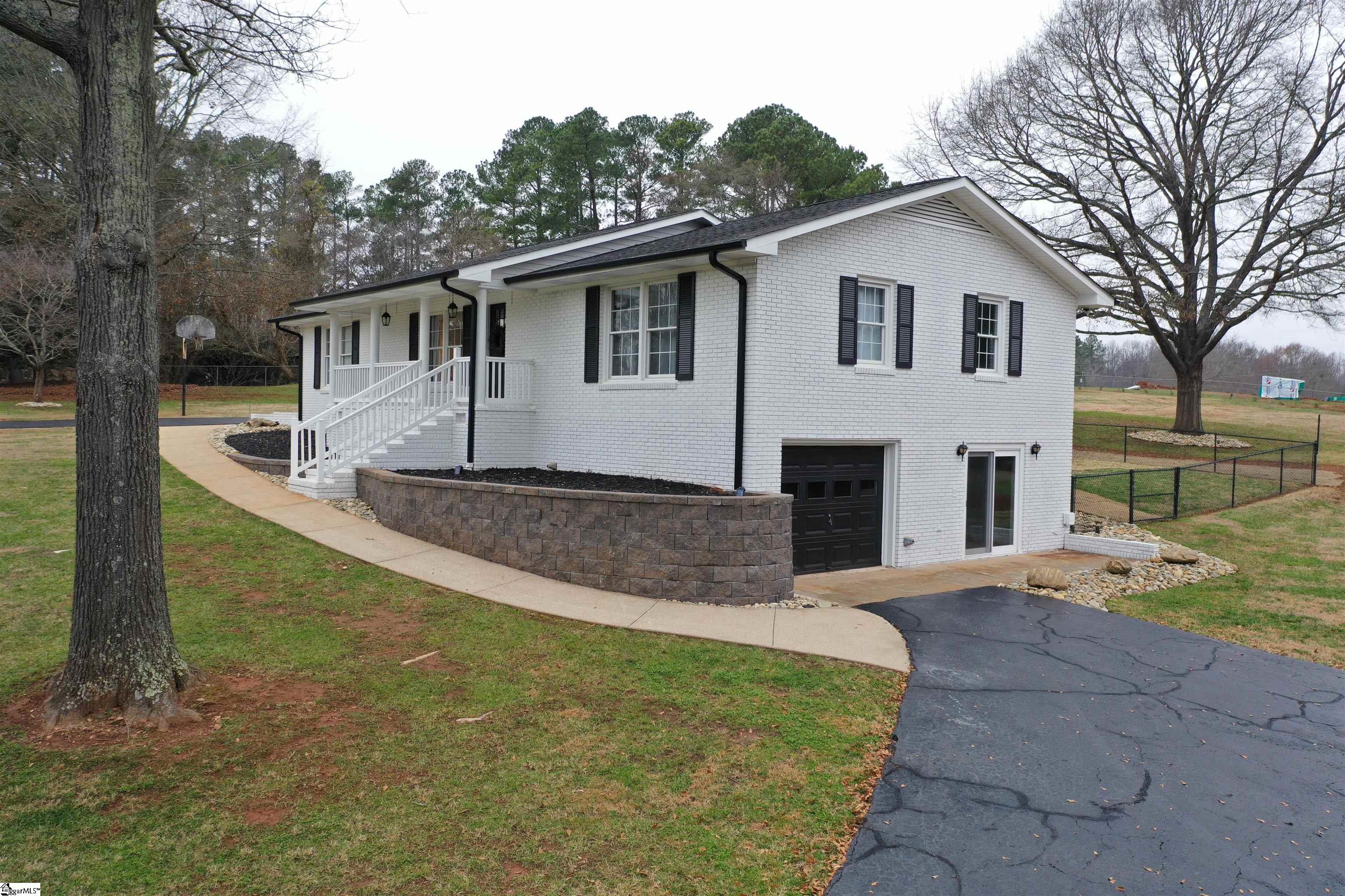671 River Oak Road Inman, SC 29349 - Photo 3 of 28