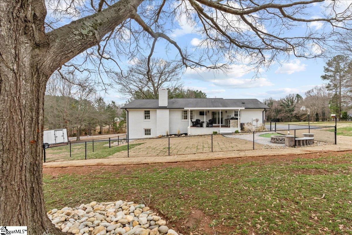 671 River Oak Road Inman, SC 29349 - Photo 4 of 28