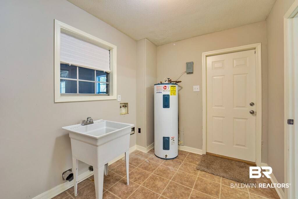 3260 Graham Road North Mobile, AL 36618 - Photo 16 of 21