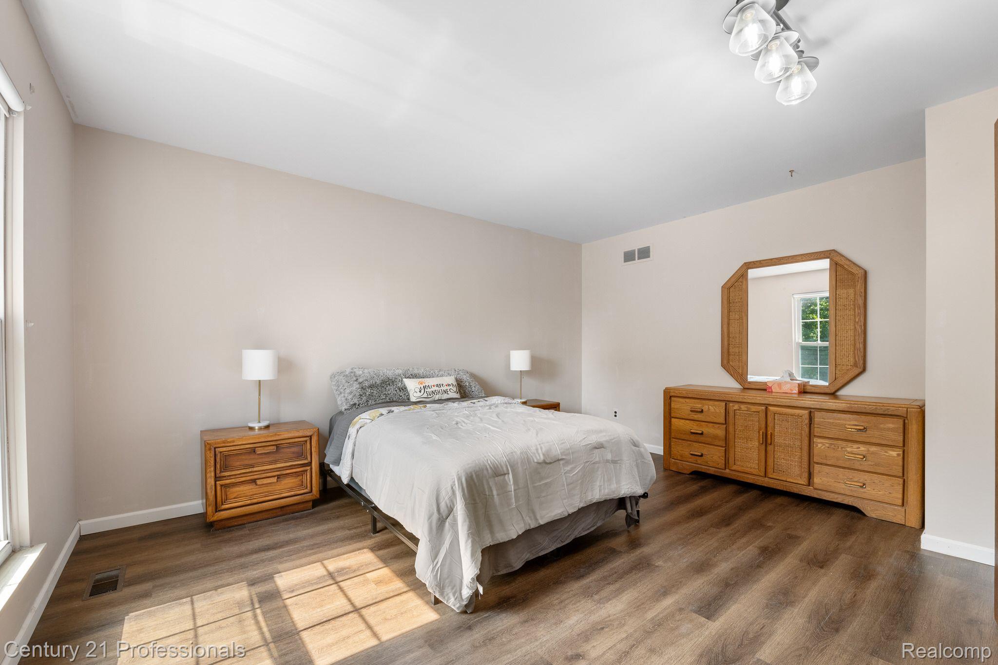 98 Manor Way, Unit 26 Rochester, MI 48309 - Photo 12 of 30 Gallery Image 12