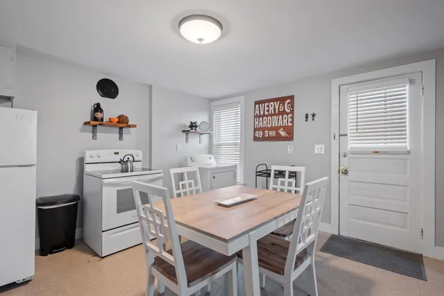 $2,100 | 526 Hevey Street, Unit 4, Manchester, NH 03102