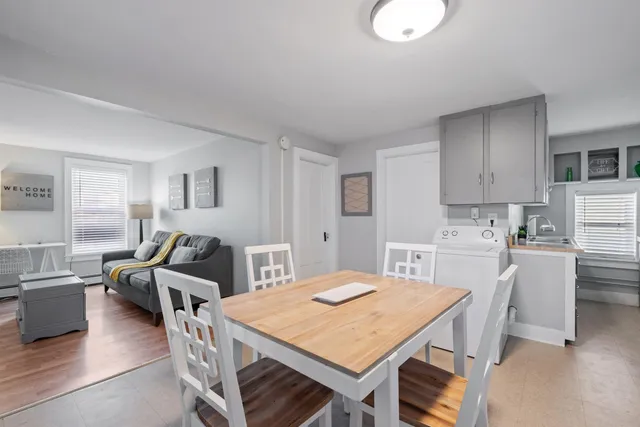 $2,100 | 526 Hevey Street, Unit 4, Manchester, NH 03102