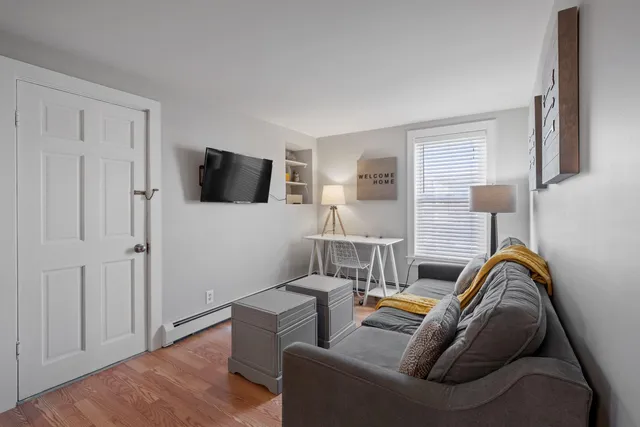 $2,100 | 526 Hevey Street, Unit 4, Manchester, NH 03102