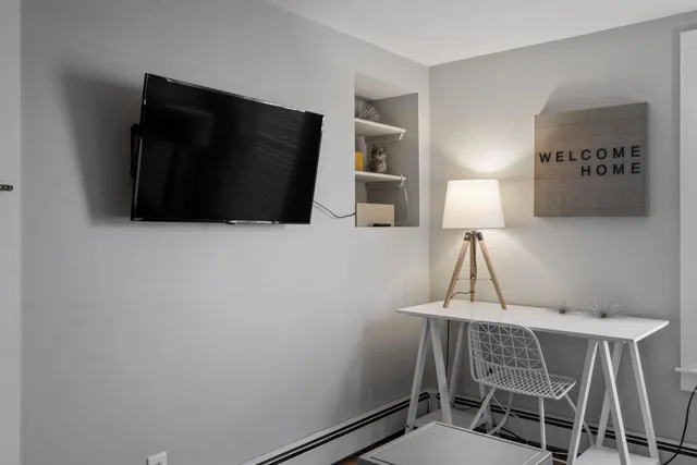 $2,100 | 526 Hevey Street, Unit 4, Manchester, NH 03102