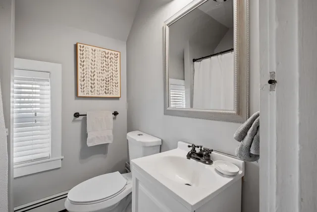 $2,100 | 526 Hevey Street, Unit 4, Manchester, NH 03102