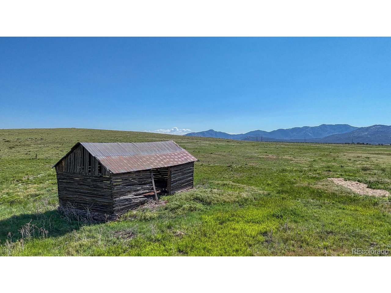 500 Two Creeks Cotopaxi, CO 81223 - Photo 34 of 50 a black and white photo of a field