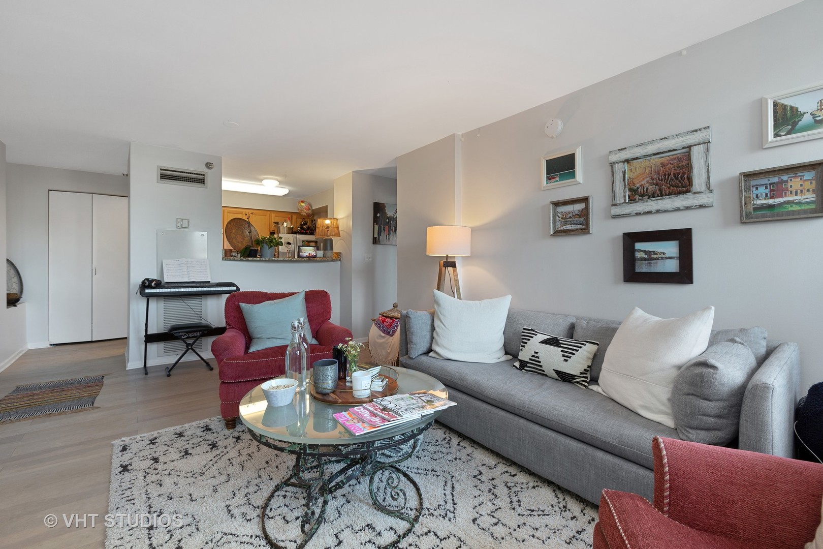 345 North LaSalle Drive, Unit 903 Chicago, IL 60654 - Photo 5 of 10